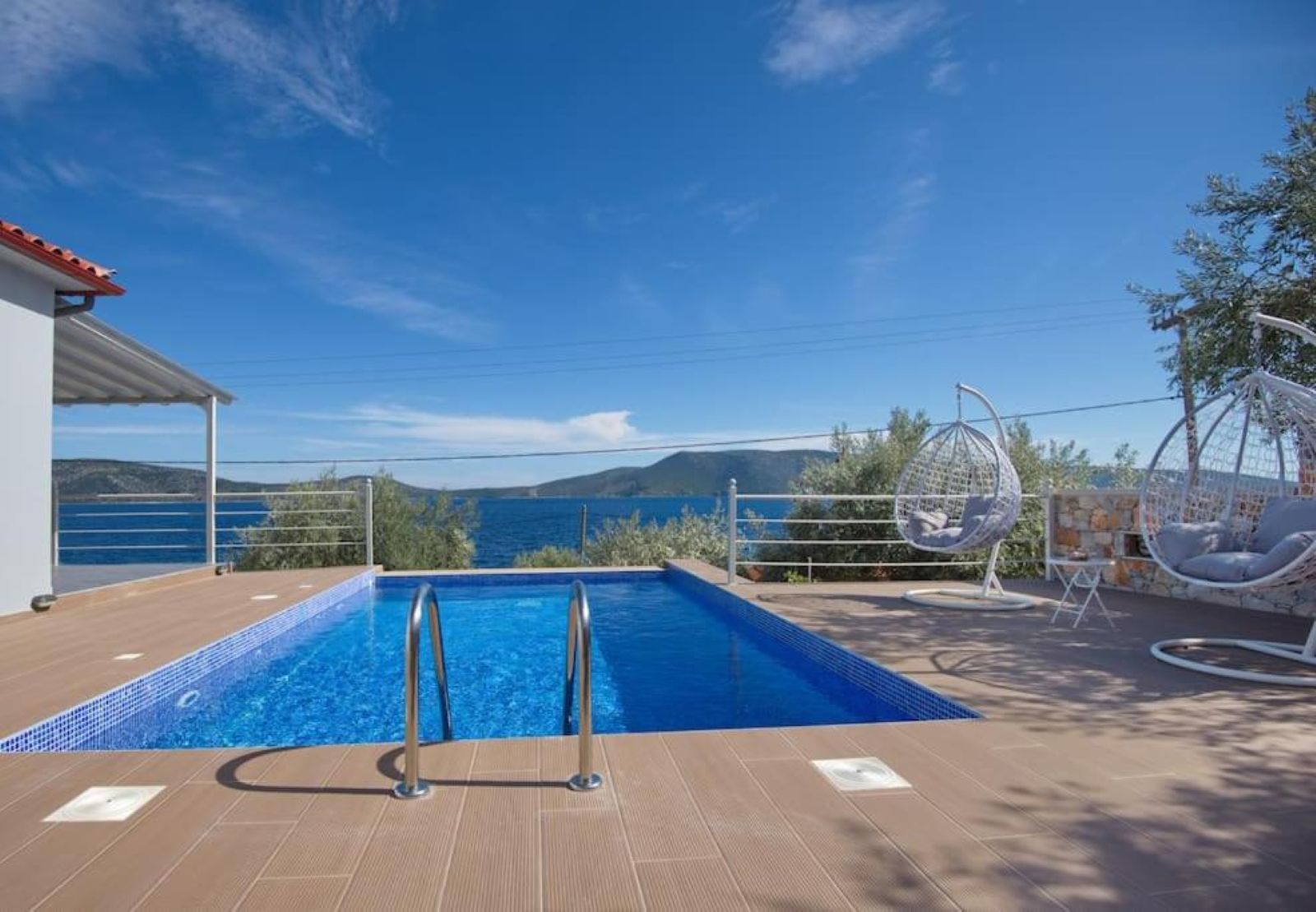 Πισίνα σε ιδιώτη στην περιοχή Μπαμπακιές Αλοννήσου